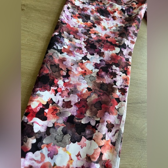 Soft Surroundings Floral Colorful Leggings Scalloped Edge SZ L - Picture 6 of 7